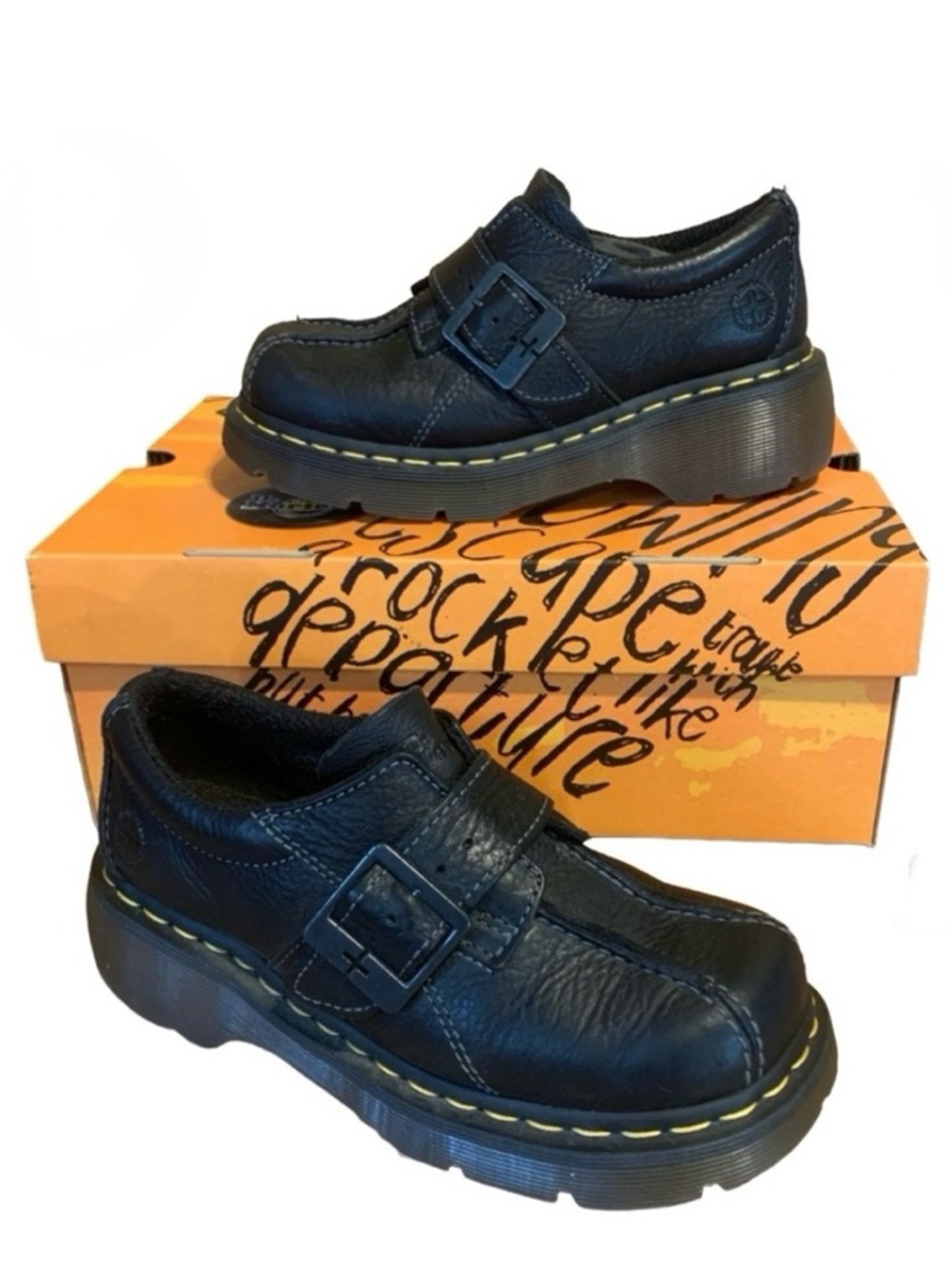 DR. MARTENS "CLUB MONK" VINTAGE Y2K 12282 BLACK LEATHER GUM SOLE LOAFER (6) - Picture 2 of 8